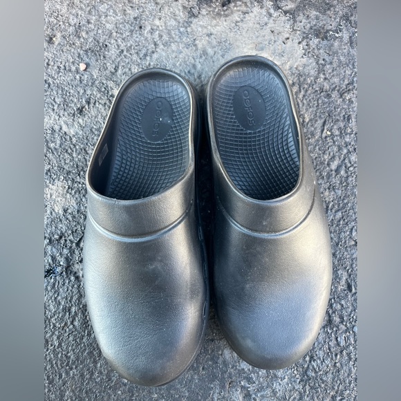 OOFOS OOcloog - Picture 2 of 4